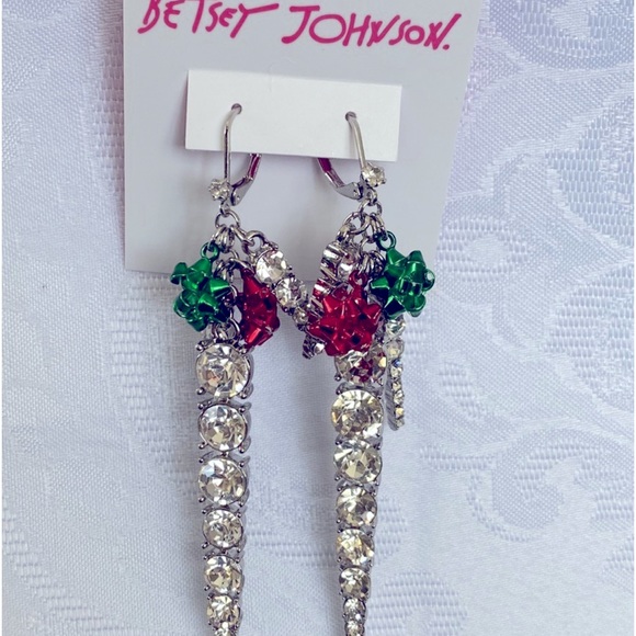 New BETSEY JOHNSON
Icicle Drop Earrings - Picture 7 of 8